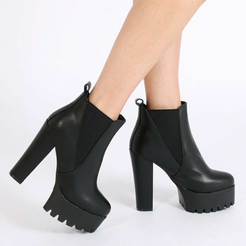 Public Desire Hallie Chelsea Boots